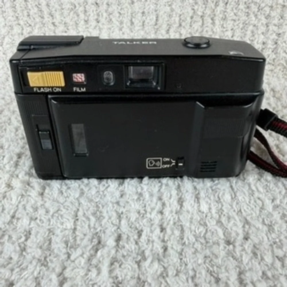 Minolta Talker 35mm Film Camera Black f/2.8 Lens Built-in Flash Vintage PARTS